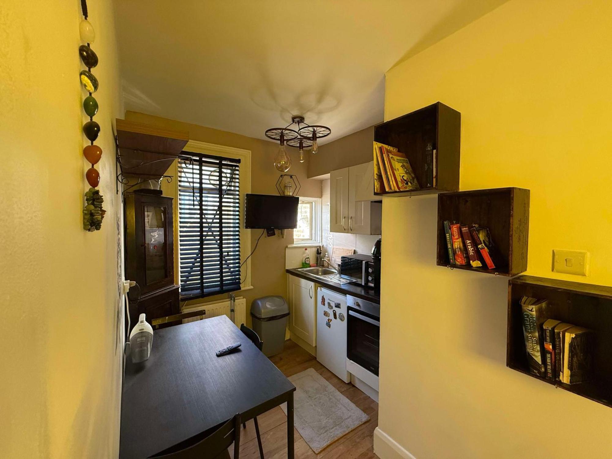 Studio London * London